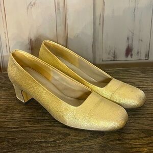 Vintage 60s gold metallic lamé square heel Imperial pumps 7.5 retro formal